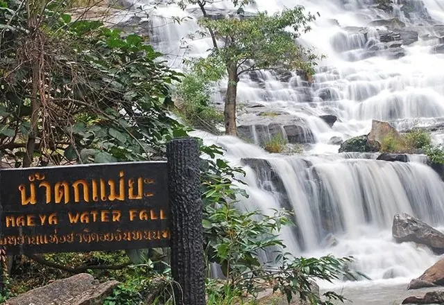 Wat Phra That Si Chom Thong, Mae Ya Waterfall and Mae Tia Waterfall